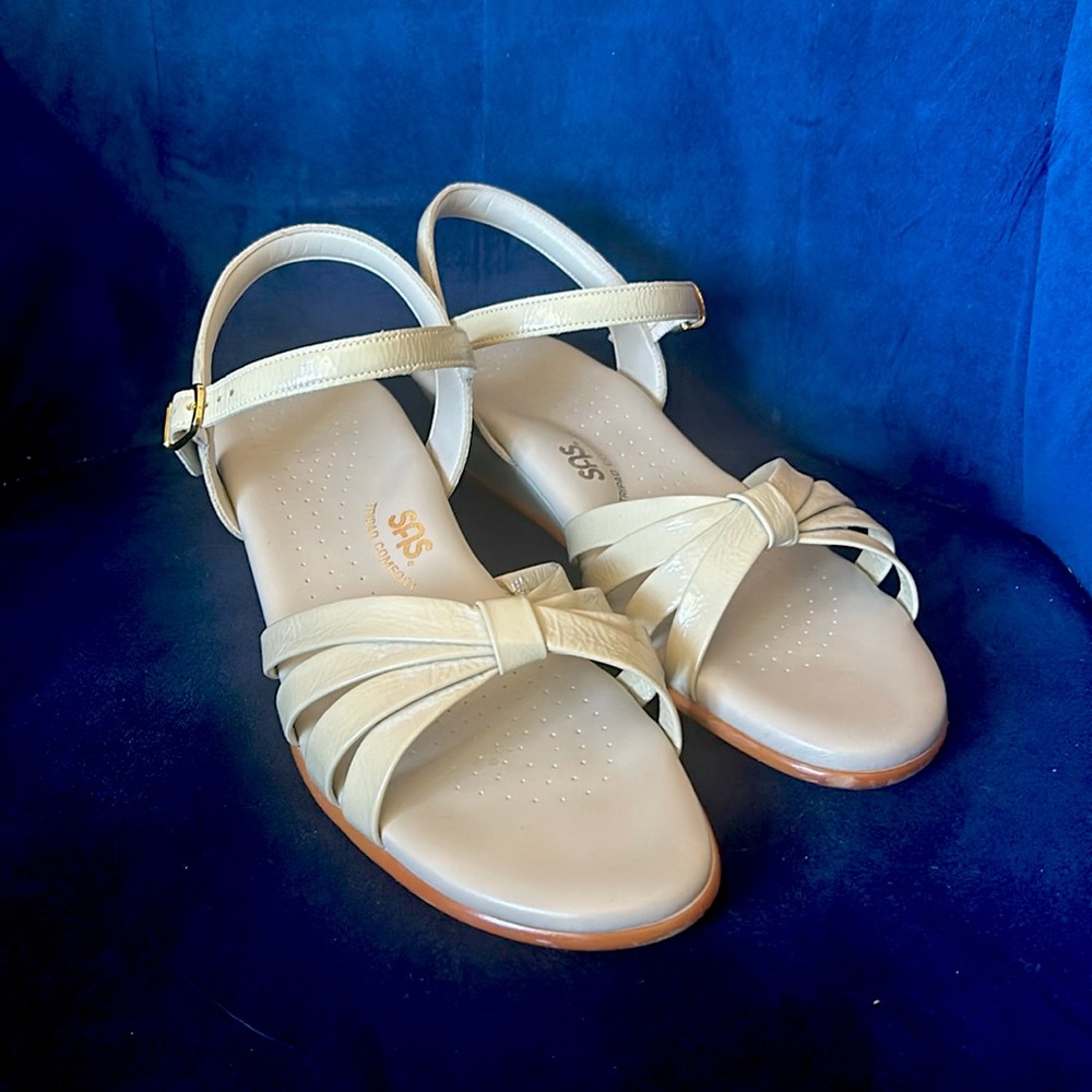 SAS Tripad Comfort Cream Wedge Sandals Size 11 Slim/Narrow Open Toe